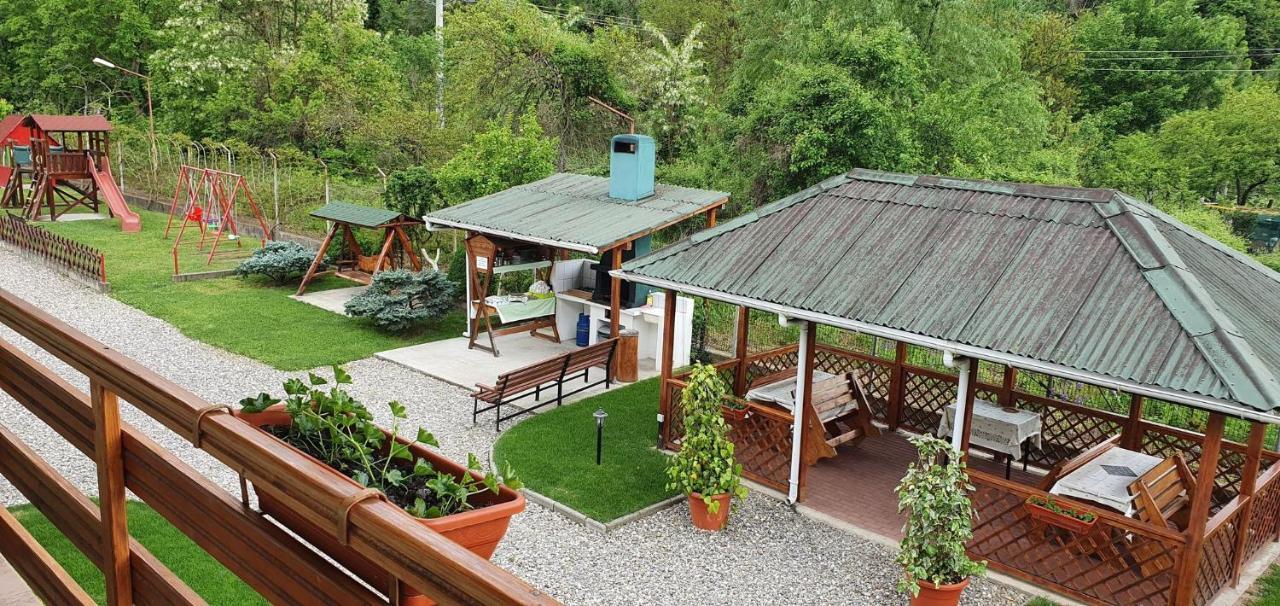 Pension Charisma Băile Herculane Exterior photo